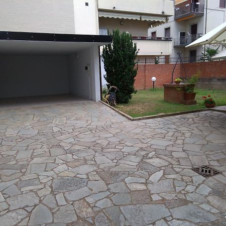 Hotel Tarussio à Arezzo Extérieur photo