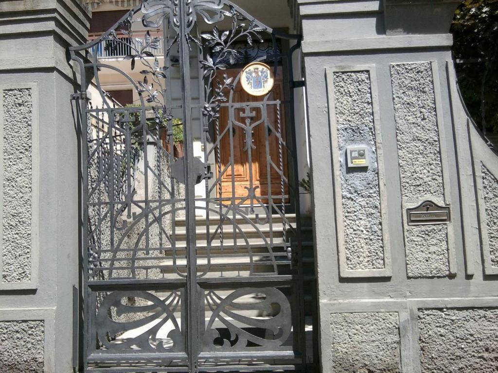 Hotel Tarussio à Arezzo Extérieur photo