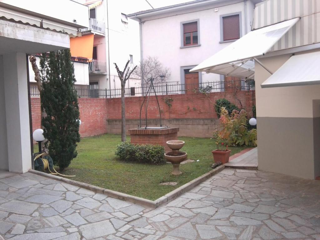 Hotel Tarussio à Arezzo Extérieur photo
