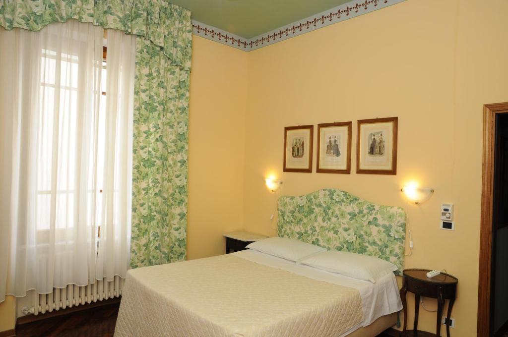 Hotel Tarussio à Arezzo Extérieur photo