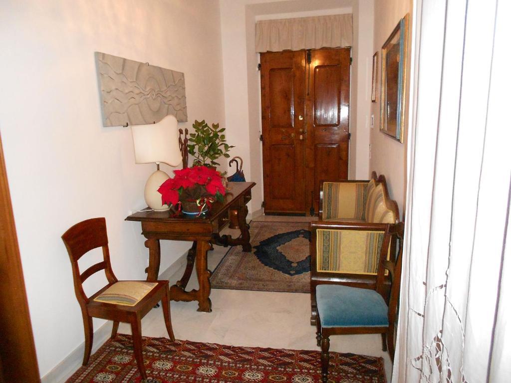 Hotel Tarussio à Arezzo Extérieur photo