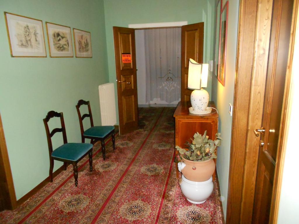 Hotel Tarussio à Arezzo Extérieur photo
